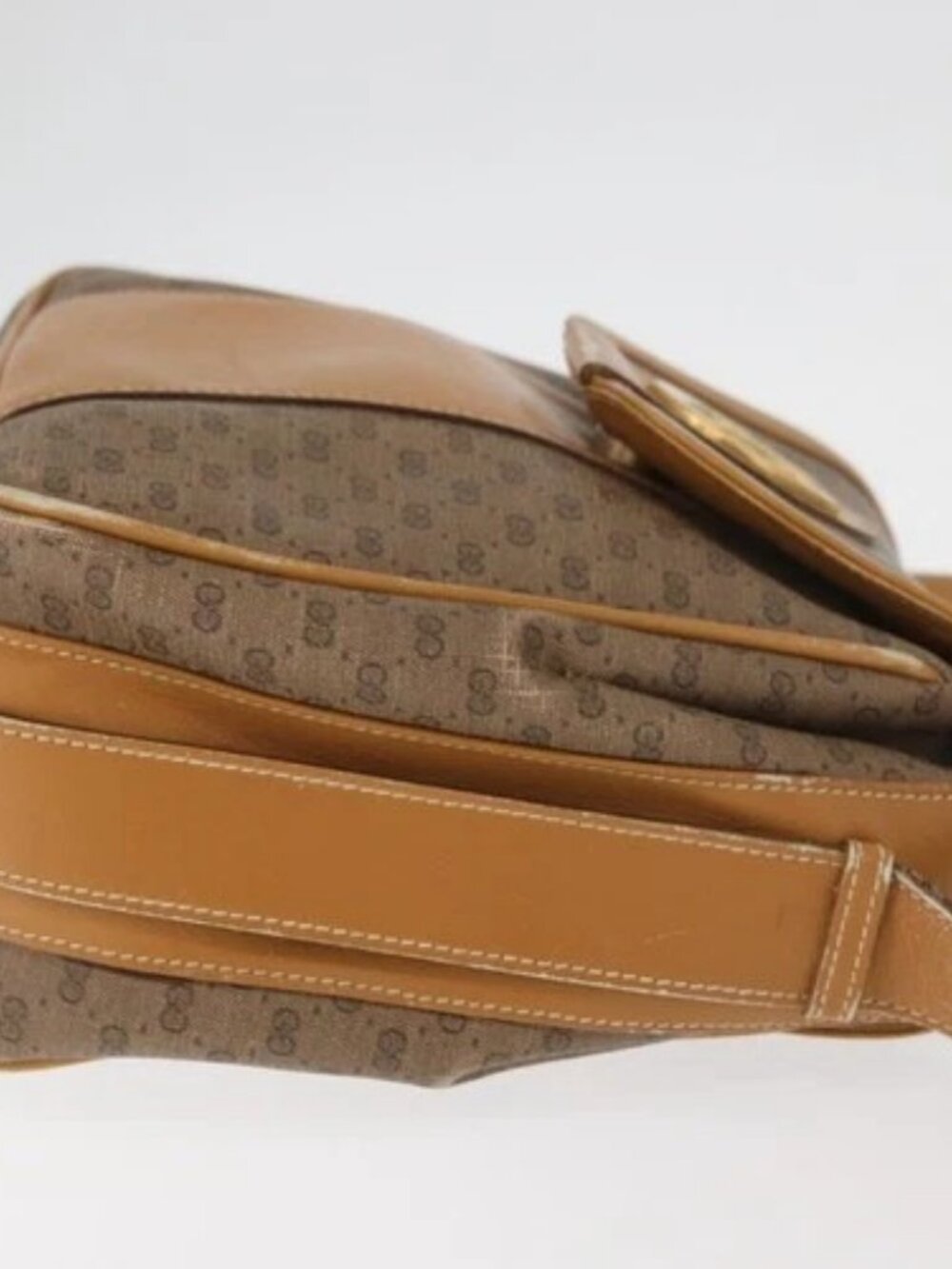 GUCCI Micro GG Supreme Shoulder Bag PVC Beige Gold Auth BA13145 - Picture 3 of 16